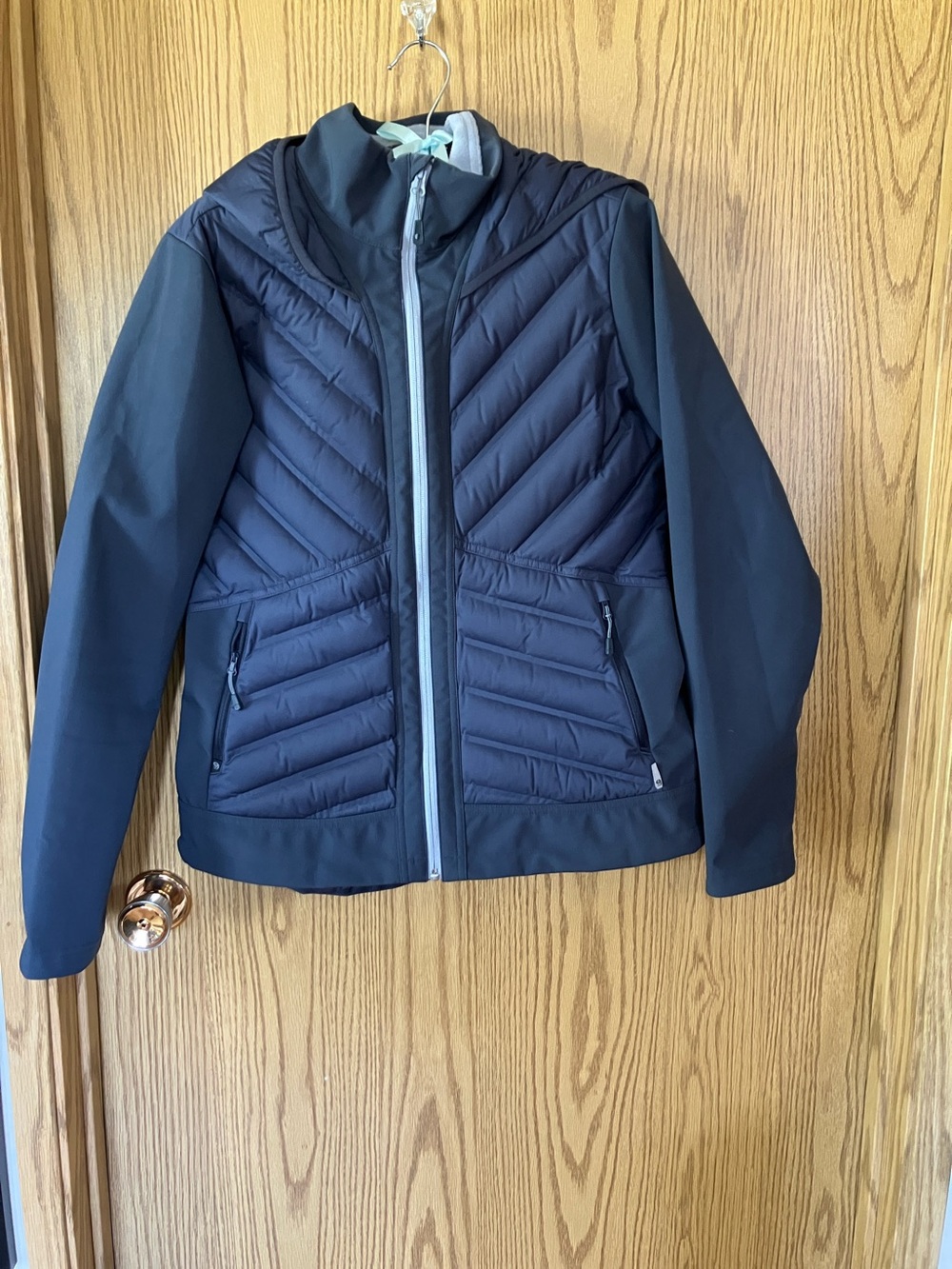 Mountain Hardware Navy Quilted Hybrid Jacket - Light Gray Zip